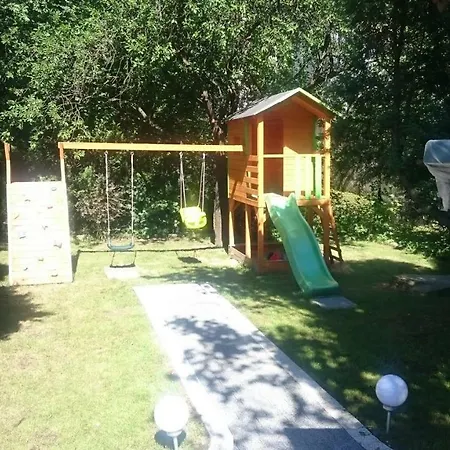 アパート Bastowka 2 ウストロン