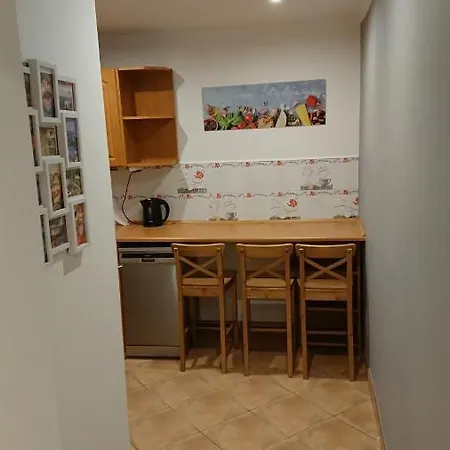 Apartament Bastówka 2 *